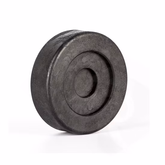 スチールコアを備えた黒色ゴム製の堅牢な工業用ステアリングホイール